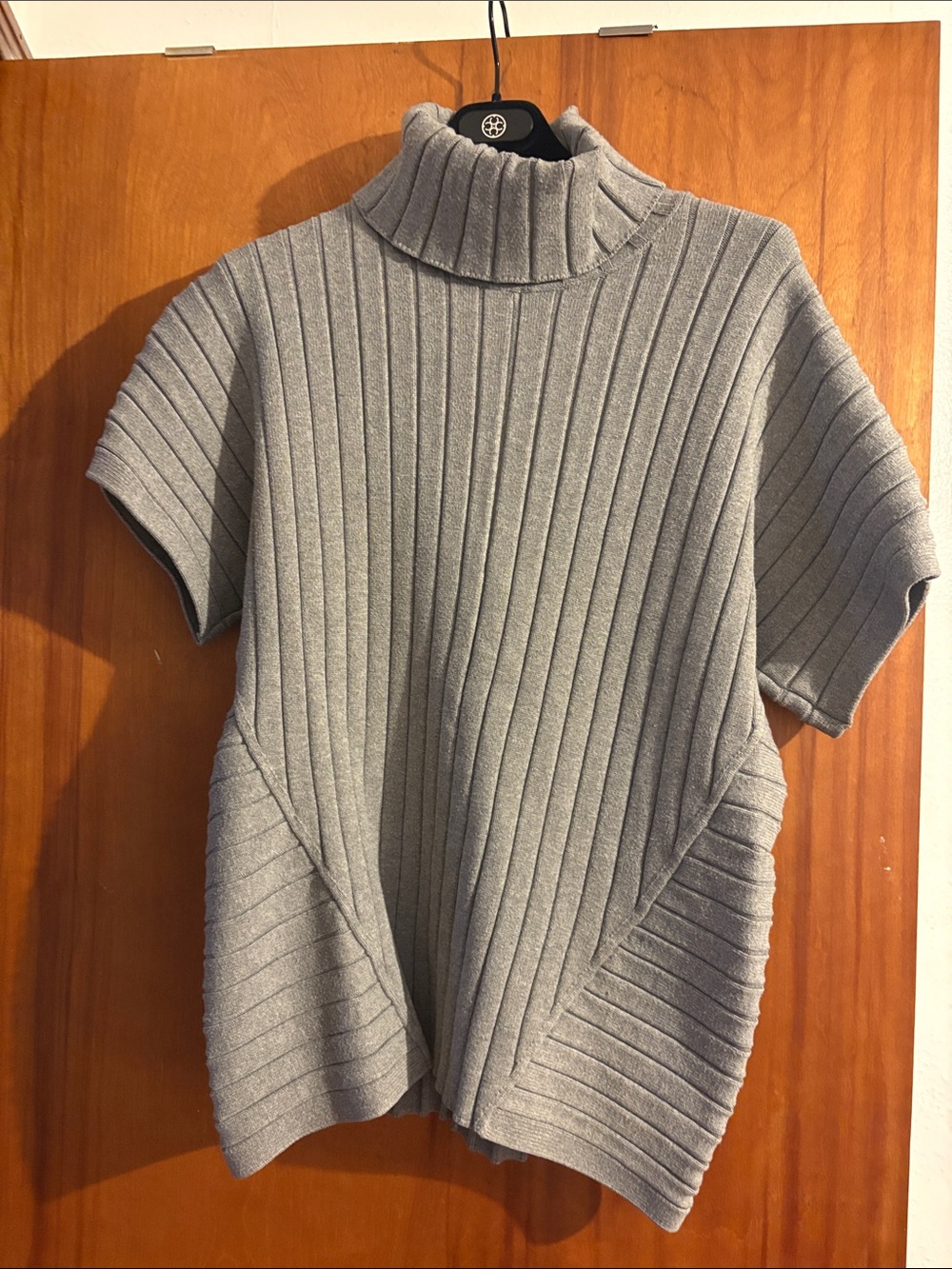 Per Se Gray Ribbed Short-Sleeve Turtleneck Sweater